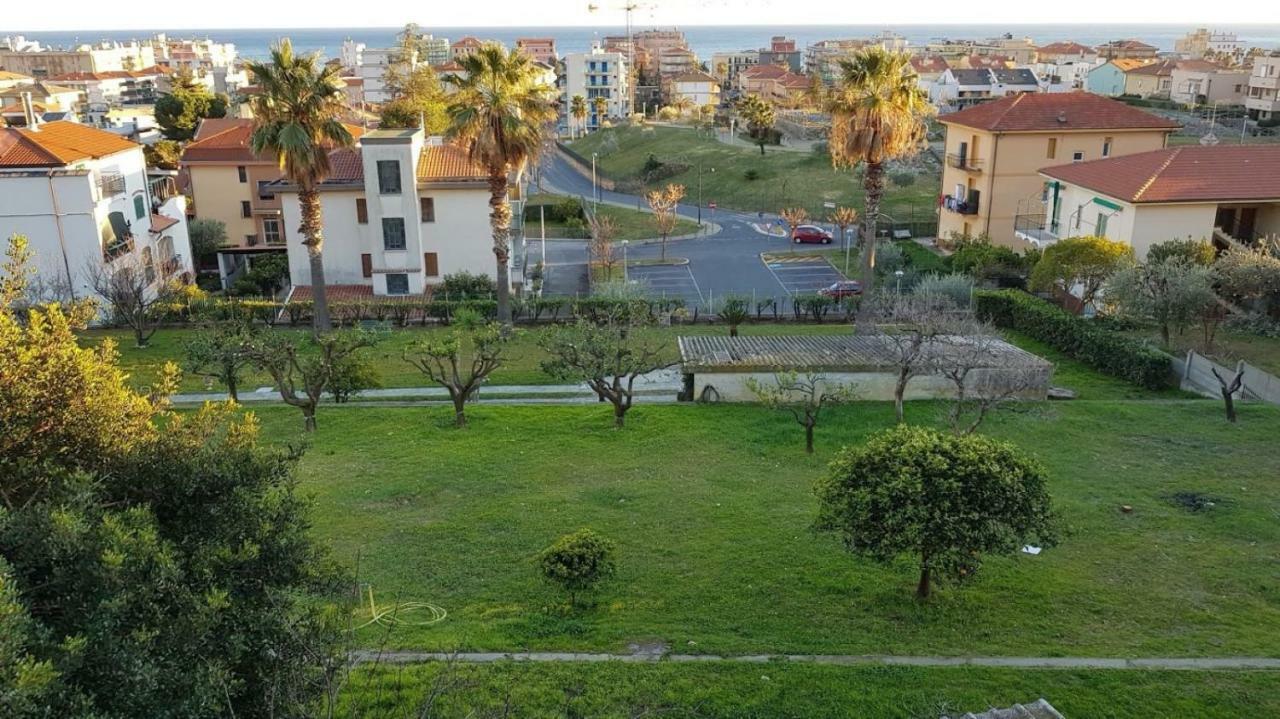 Very Cosy House With Fabulous Sea View! Pietra Ligure Exterior photo
