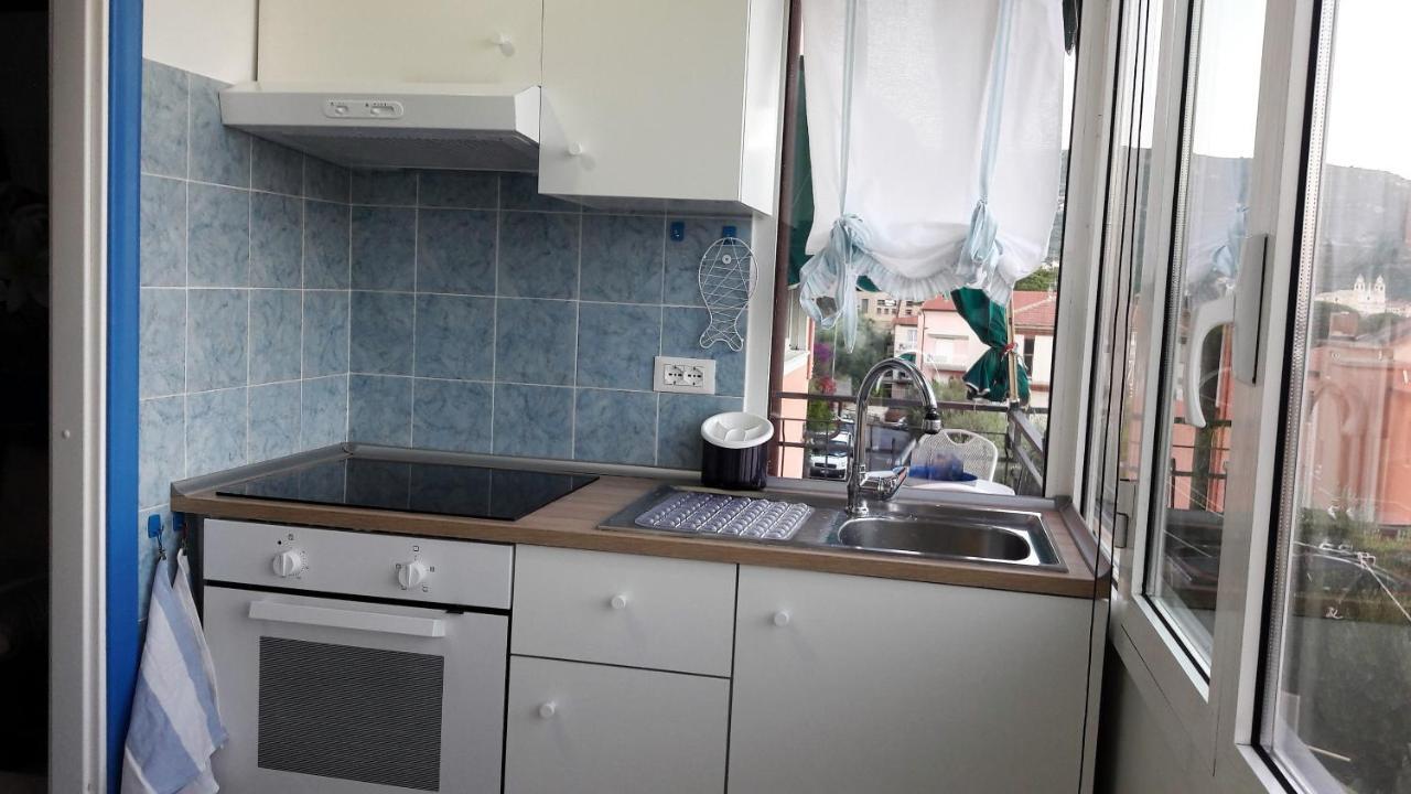 Very Cosy House With Fabulous Sea View! Pietra Ligure Room photo